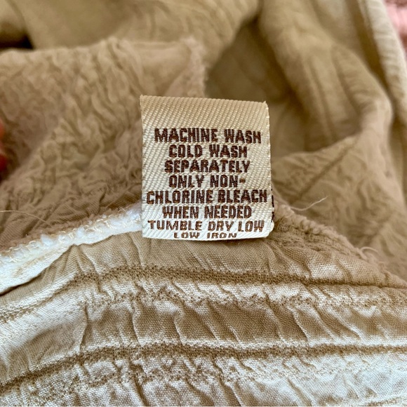 Vintage Havana Button down textured romper with adjustable buttons at waist - Picture 9 of 10